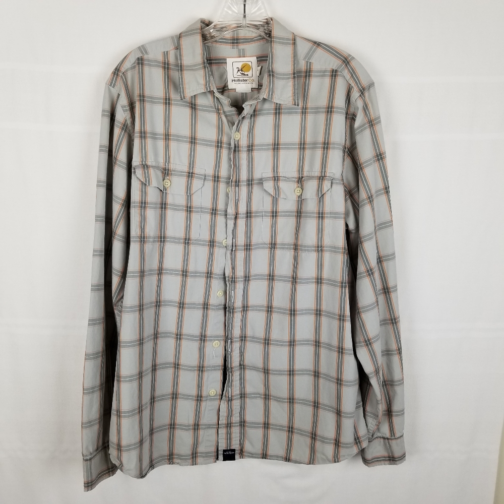Hollister plaid button up shirt Size M